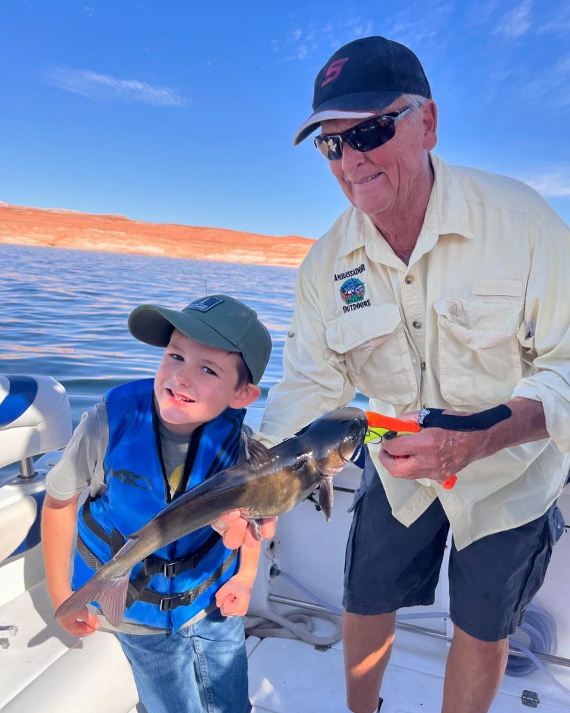 Ryker’s 6th Birthday!  Happy Birthday Buddy (my great -great nephew!  Tight Lines with the Georgia Family. 
#lakepowell #fishing #tightlines #family #lakepowell